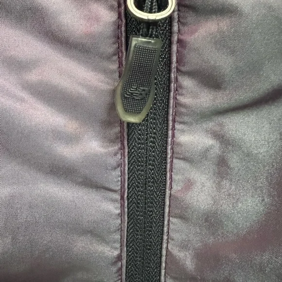 New Balance- Womens Small, Iridescent Purple Full Zip Jacket- Mesh inside - Picture 4 of 5